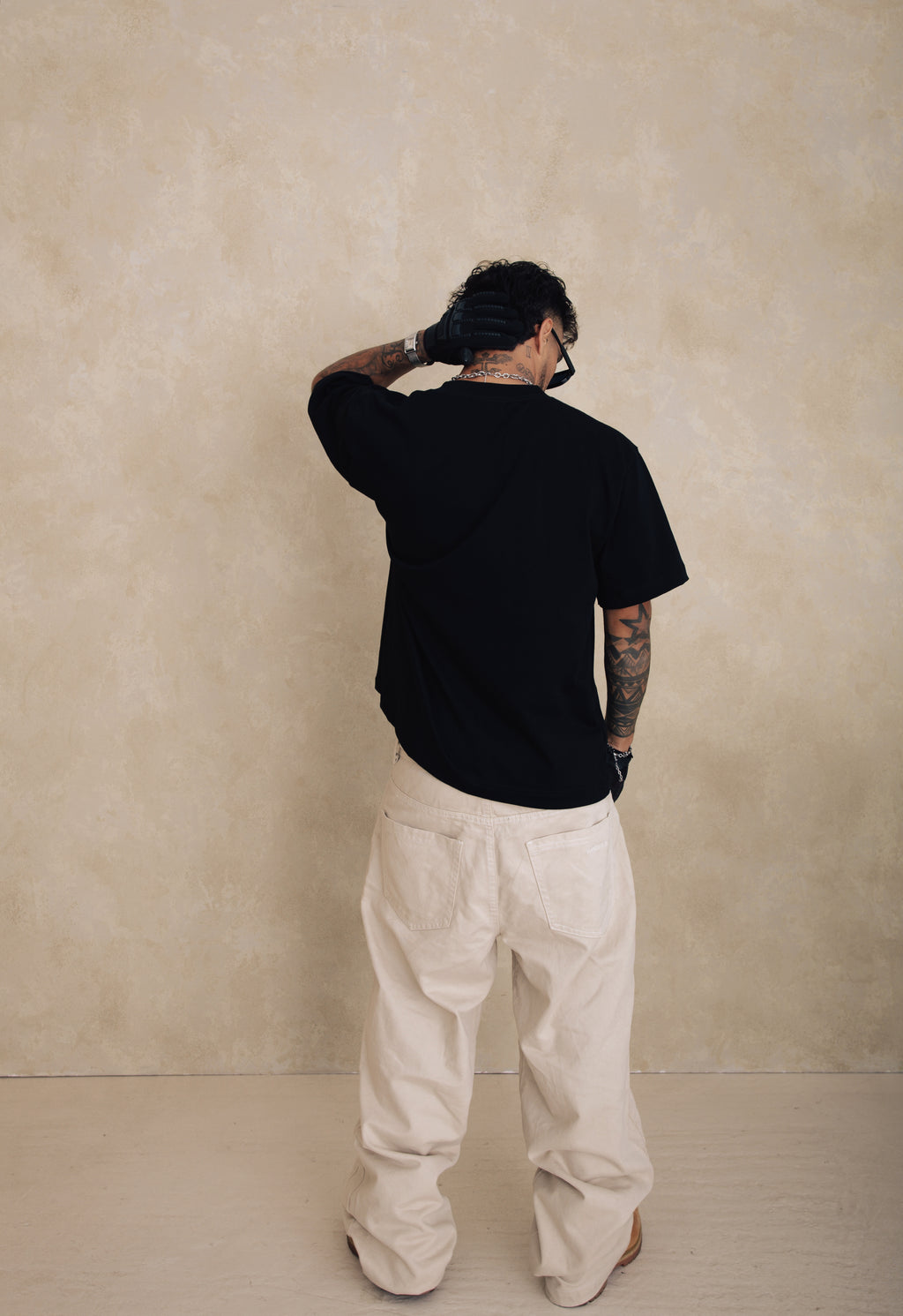 SUPPLY BLACK TEE