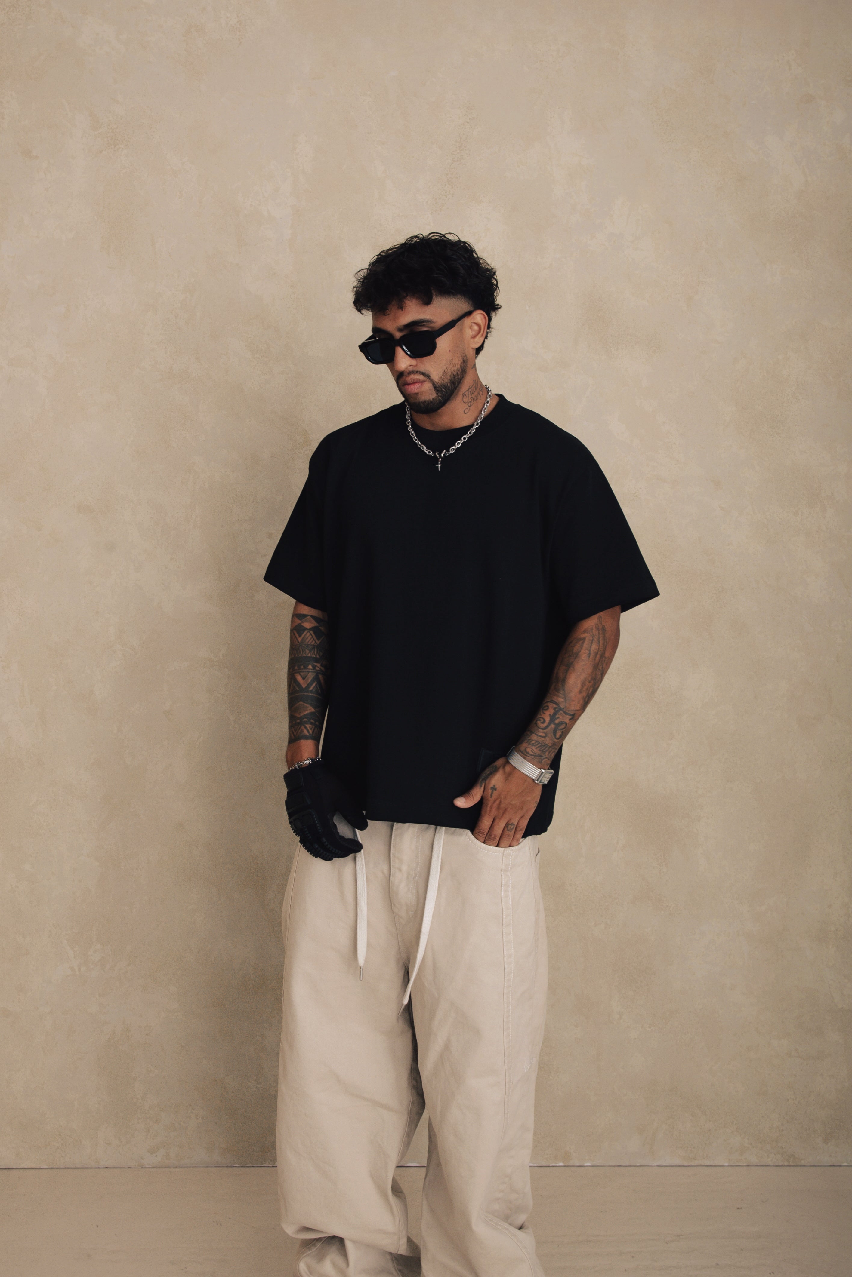 SUPPLY BLACK TEE