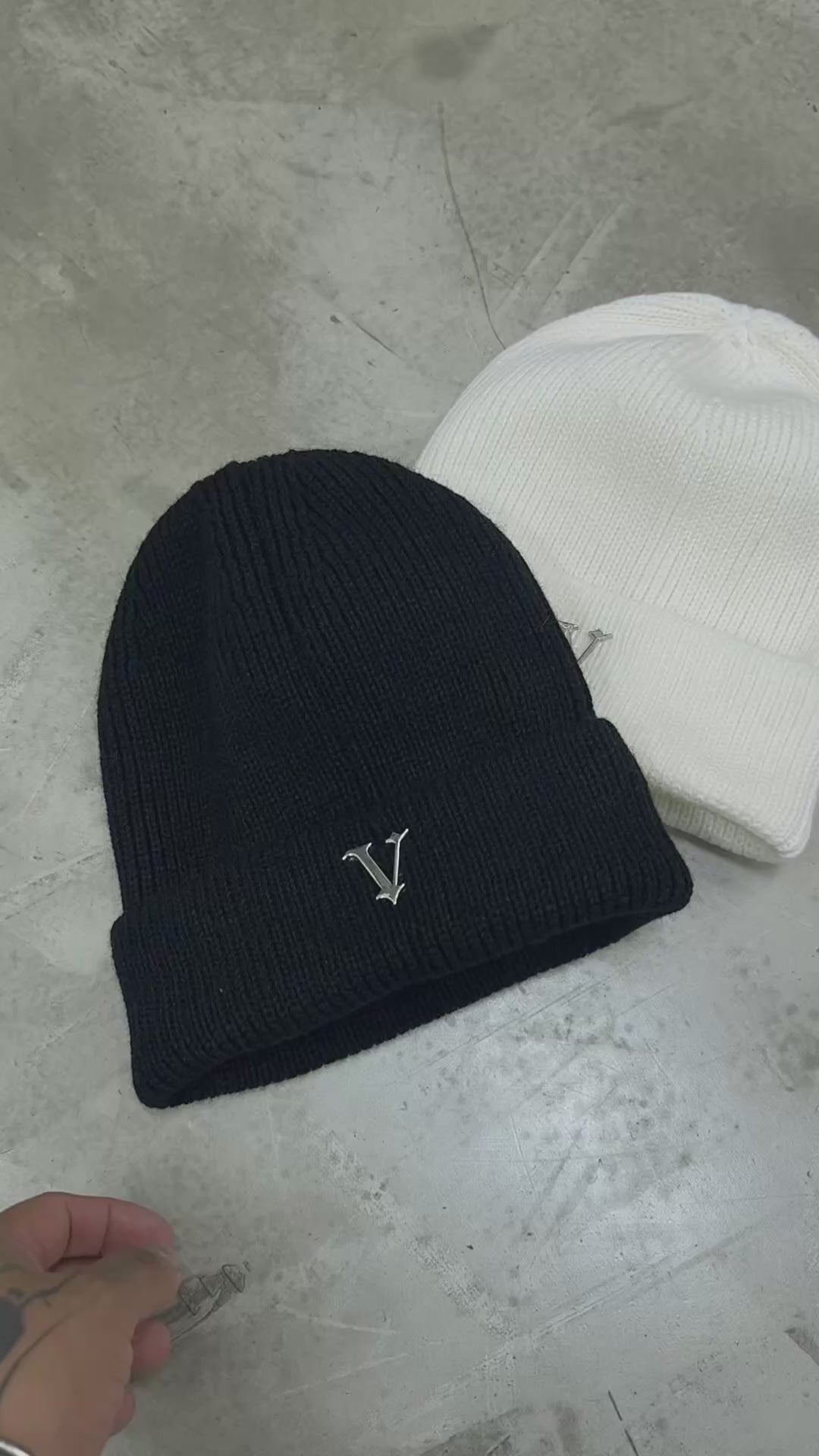 Beanie Yin Yang Leather Chrome